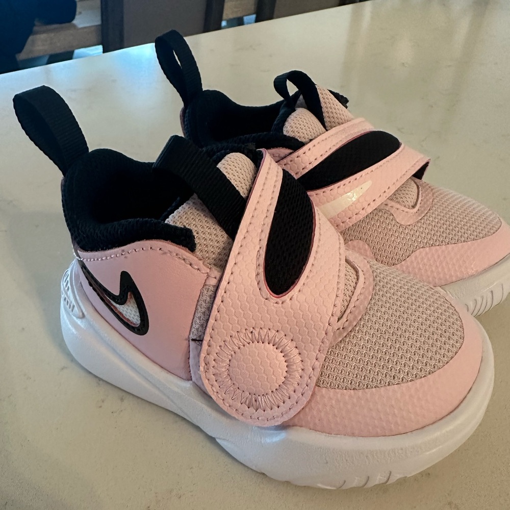 Toddler Nikes size 5 NEVER WORN